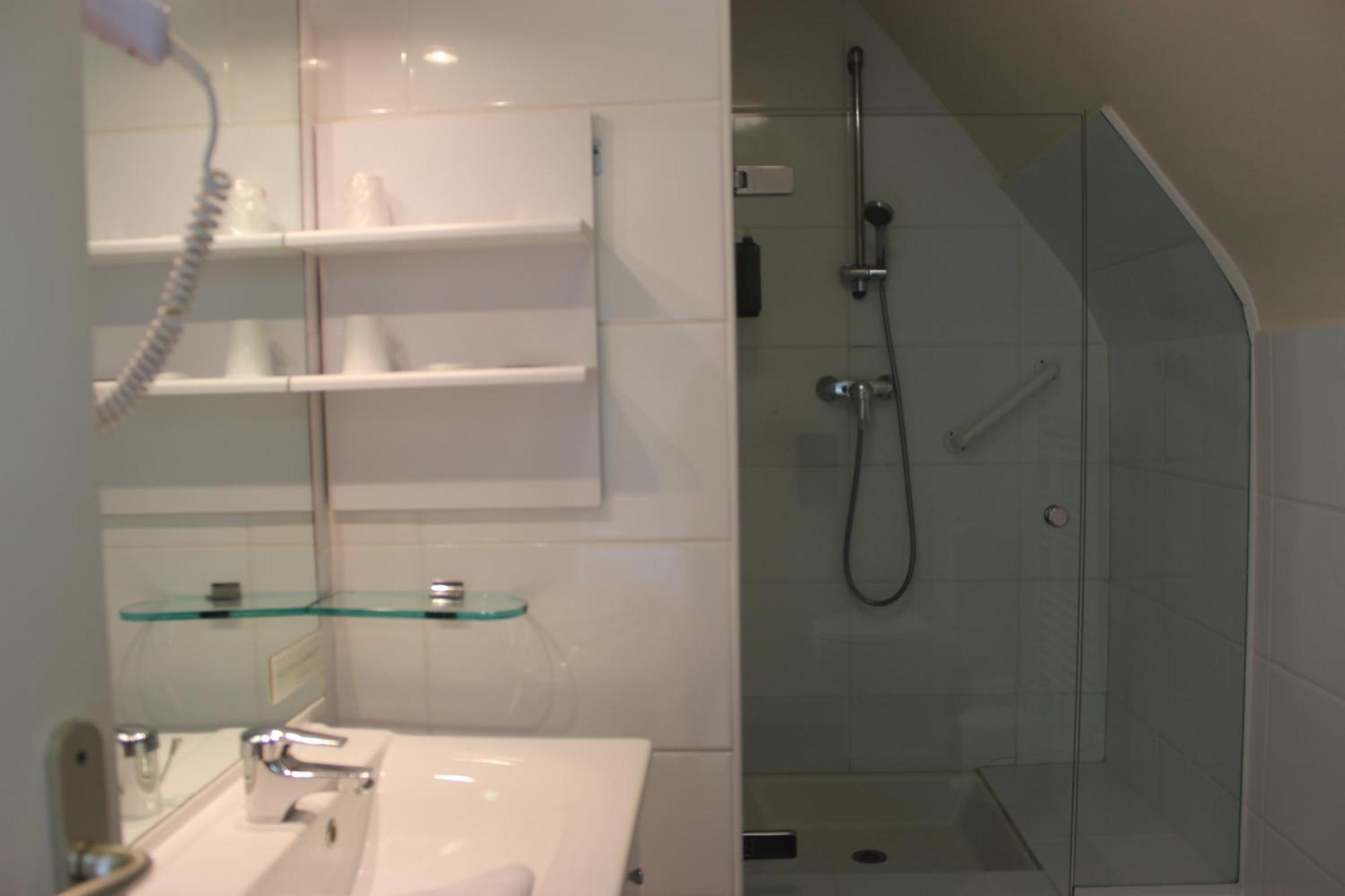Breiz Armor Otel Pouldreuzic Oda fotoğraf